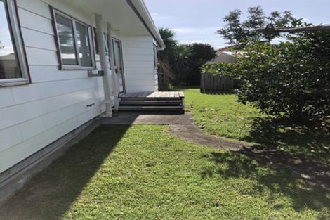 Photo of property in 2/15 Kent Road, Manurewa, Auckland, 2102