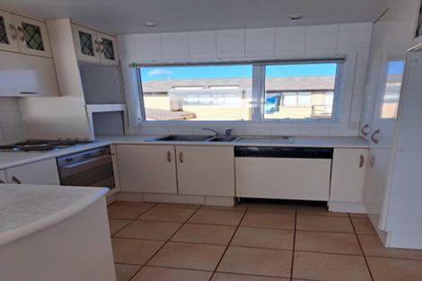 Photo of property in 8/241 Hurstmere Road, Takapuna, Auckland, 0622