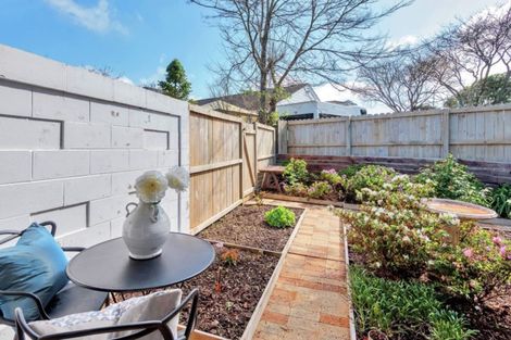 Photo of property in 2/37 Oriana Avenue, Lynfield, Auckland, 1042