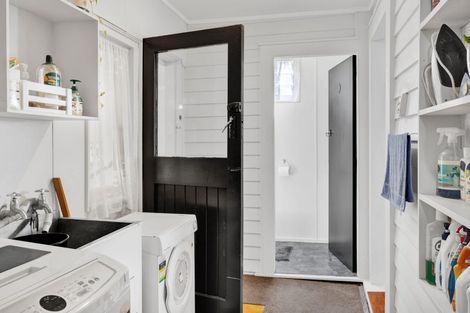 Photo of property in 34 Kent Street, Patea, 4520