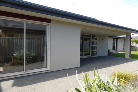 Photo of property in 10 Cognac Drive, Yaldhurst, Christchurch, 8042