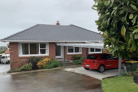 Photo of property in 2/73 Deep Creek Road, Waiake, Auckland, 0630