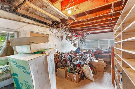 Photo of property in 46 Woodford Avenue, Henderson, Auckland, 0610