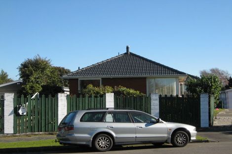 Photo of property in 15 Neave Place, Hillmorton, Christchurch, 8025