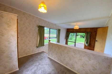 Photo of property in 76 Tawa Road, Kumeu, 0891