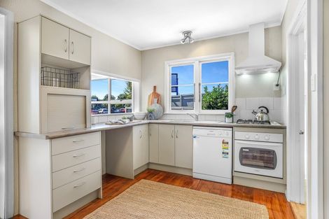 Photo of property in 12 Campbell Street, Leamington, Cambridge, 3432