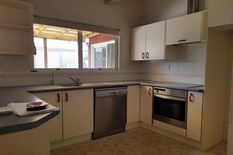 Photo of property in 9 Prudence Place, Oakura, 4314