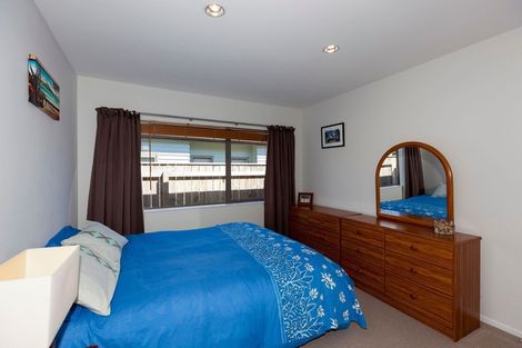 Photo of property in 26 Bluewater Place, Paraparaumu, 5032