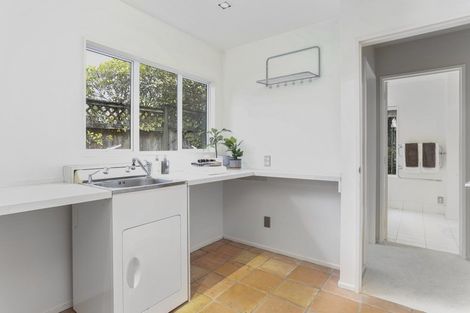 Photo of property in 2/43 Princes Street, Northcote Point, Auckland, 0627