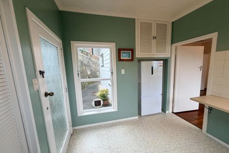 Photo of property in 106 Grafton Road, Roseneath, Wellington, 6011