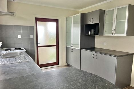 Photo of property in 38 Tudor Road, Henderson, Auckland, 0610