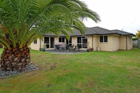 Photo of property in 16 Malbec Place, Rototuna, Hamilton, 3210