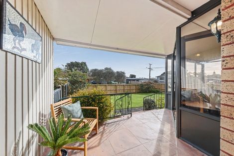Photo of property in 36 Wairau Road, Oakura, 4314