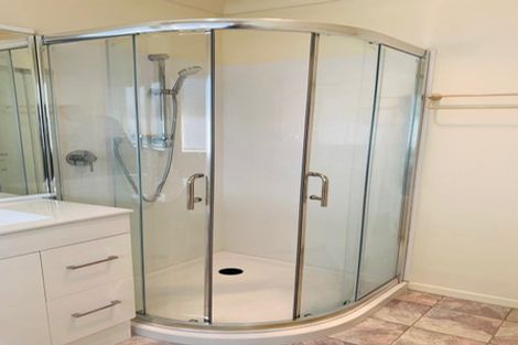 Photo of property in 502 Great South Road, Rosehill, Papakura, 2113