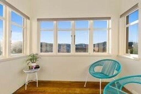 Photo of property in 2/2 Hawker Street, Mount Victoria, Wellington, 6011