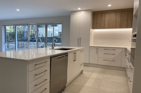 Photo of property in 5 Maraeariki Avenue, Orewa, 0931