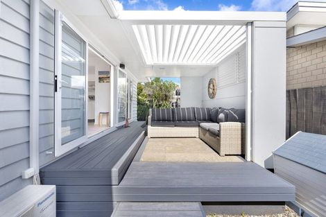 Photo of property in 31 Riverside Road, Orewa, 0931