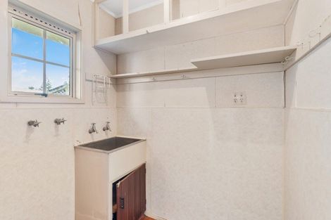 Photo of property in 11 Konini Place, Hawera, 4610