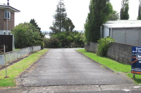 Photo of property in 1/14 Rowan Terrace, Te Atatu South, Auckland, 0610