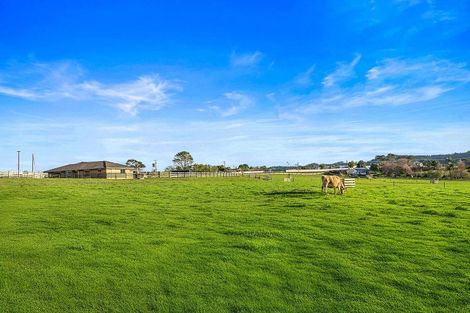 Photo of property in 118 Cottle Road, Taupaki, Henderson, 0782