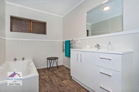 Photo of property in 13 Barclay Place, Te Kamo, Whangarei, 0112