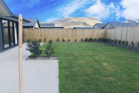 Photo of property in 6 Ward Street, Jacks Point, Queenstown, 9371
