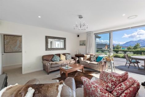 Photo of property in 2 Nokomai Street, Wanaka, 9305