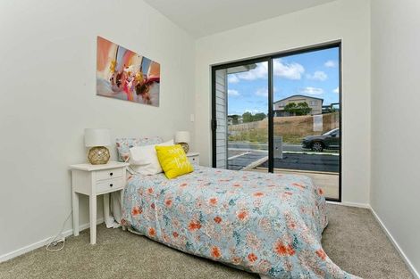 Photo of property in 18 Surf View Crescent, Red Beach, 0932