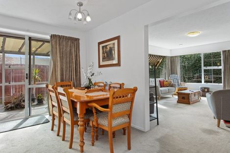 Photo of property in 1/25b Ramore Place, Redwood, Christchurch, 8051