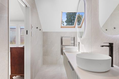 Photo of property in 43 Colombo Street, Cashmere, Christchurch, 8022