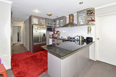 Photo of property in 18a Christmas Road, Manurewa, Auckland, 2102