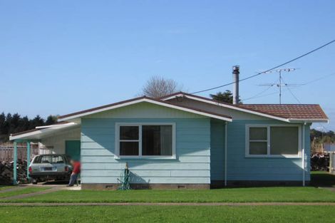 Photo of property in 35 Bethune Street, Featherston, 5710