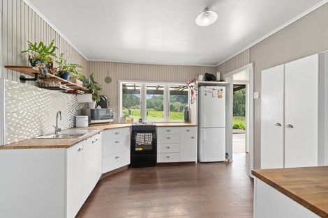 Photo of property in 808 Pahiatua Pongaroa Road, Pahiatua, 4982