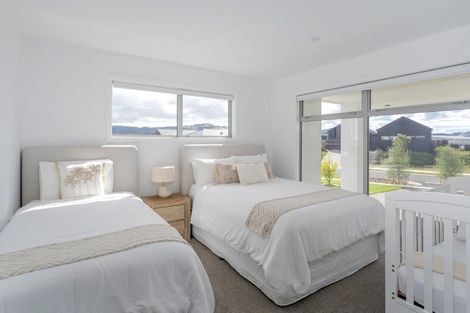 Photo of property in 8 Awatea Drive, Whitianga, 3510
