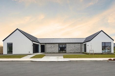 Photo of property in 11 Homestead Drive, Rangiora, 7400