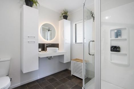 Photo of property in 10 Tranquil Grove, Omokoroa, 3114