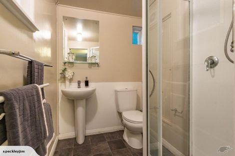 Photo of property in 19a Montgomery Avenue, Rothesay Bay, Auckland, 0630