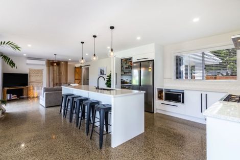 Photo of property in 65 Dalmore Way, Acacia Bay, Taupo, 3385