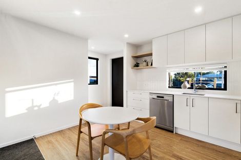 Photo of property in 2/109 Taikata Road, Te Atatu Peninsula, Auckland, 0610