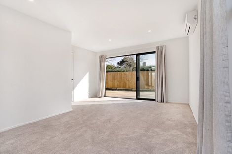 Photo of property in 2/60 Sandwich Road, Saint Andrews, Hamilton, 3200