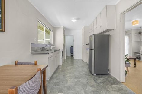 Photo of property in 76 Brandon Street, Featherston, 5710