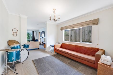 Photo of property in 10 Baverton Drive, Flat Bush, Auckland, 2016