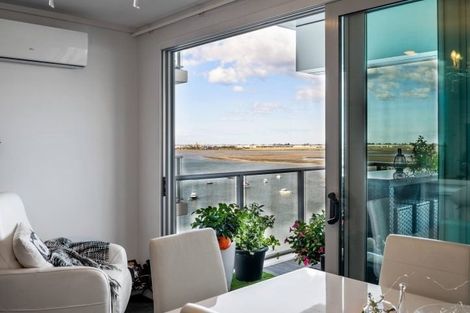 Photo of property in 12/72e Devonport Road, Tauranga, 3110