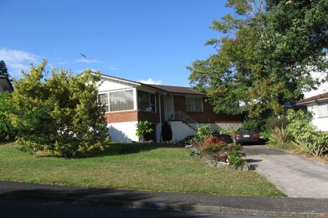 Photo of property in 3 Verena Place, Green Bay, Auckland, 0604