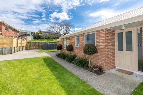 Photo of property in 28 Antrim Place, Nawton, Hamilton, 3200