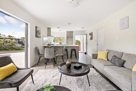 Photo of property in 17 Valhalla Drive, Beach Haven, Auckland, 0626