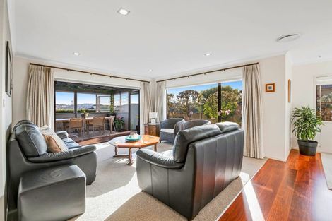 Photo of property in 14 Seamount Drive, Red Beach, 0932