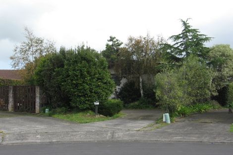 Photo of property in 21 Tomintoul Place, Highland Park, Auckland, 2010