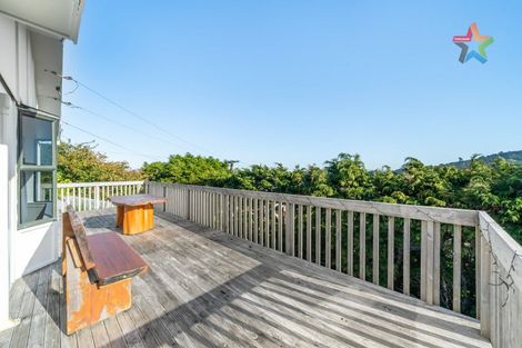 Photo of property in 24 Titiro Moana Road, Korokoro, Lower Hutt, 5012