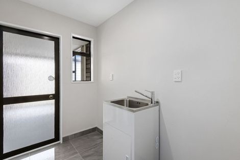 Photo of property in 4 Dianthus Place, Browns Bay, Auckland, 0630